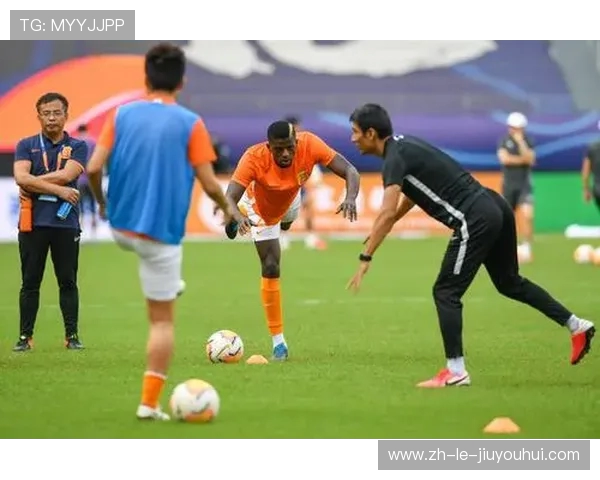 Qzee智能发声足球引领未来运动体验让训练与娱乐完美融合